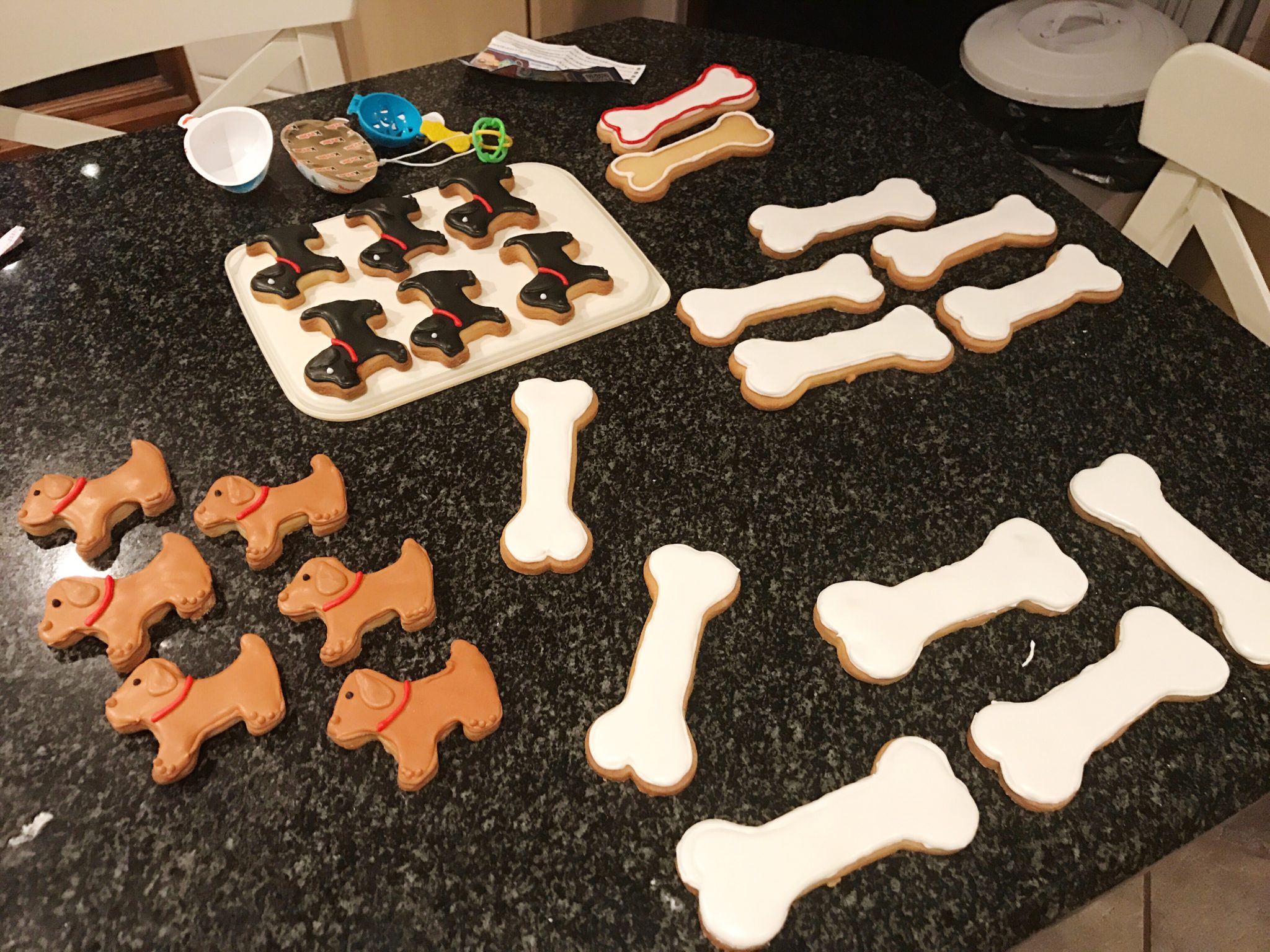 Biscuit preparation for a puppy party