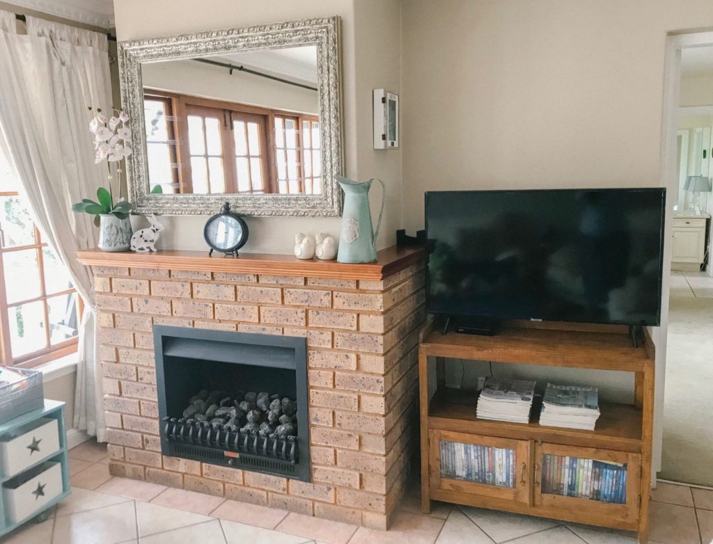 Living room with fireplace