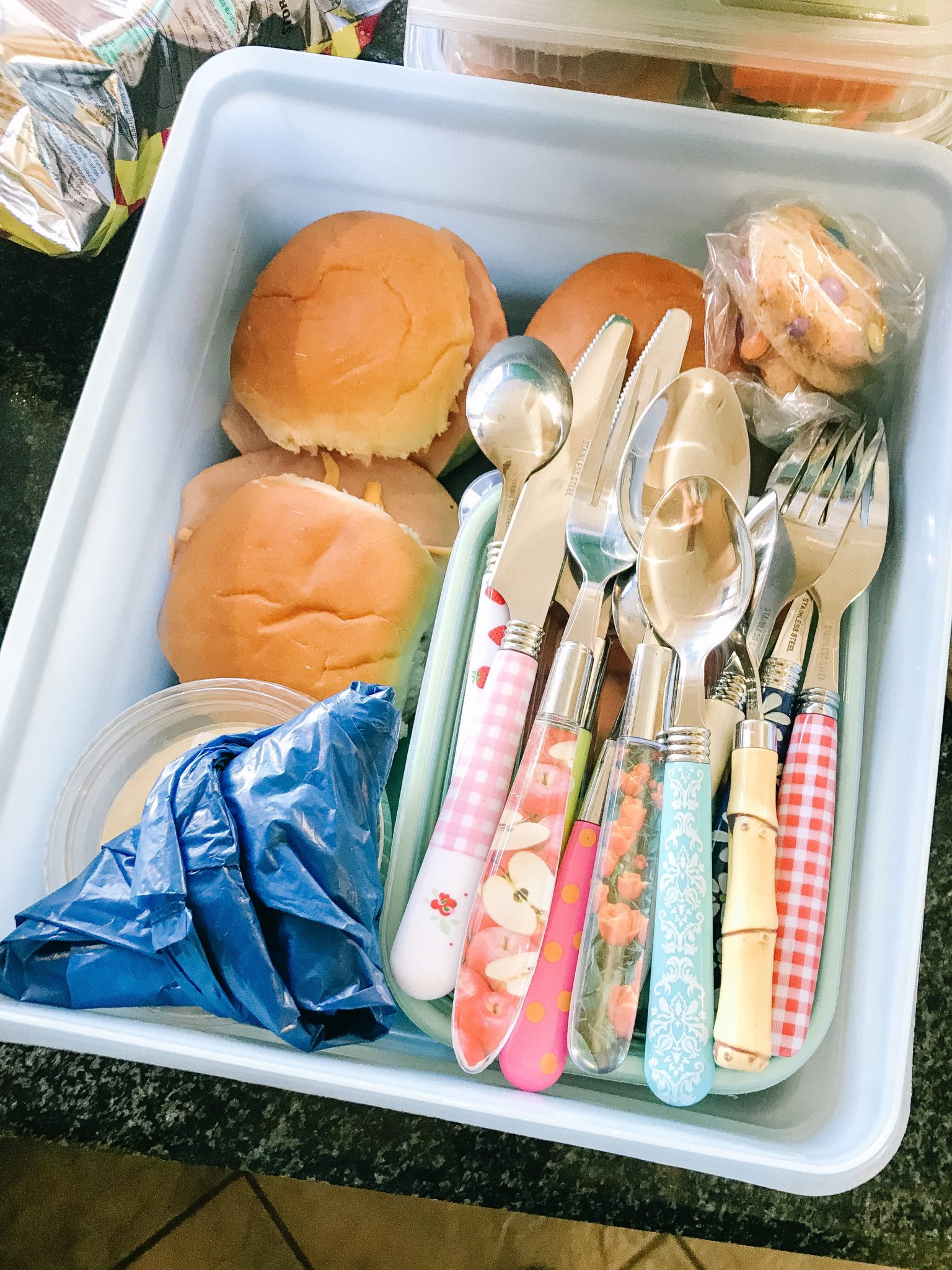 Don't forget the cutlery for your picnic!