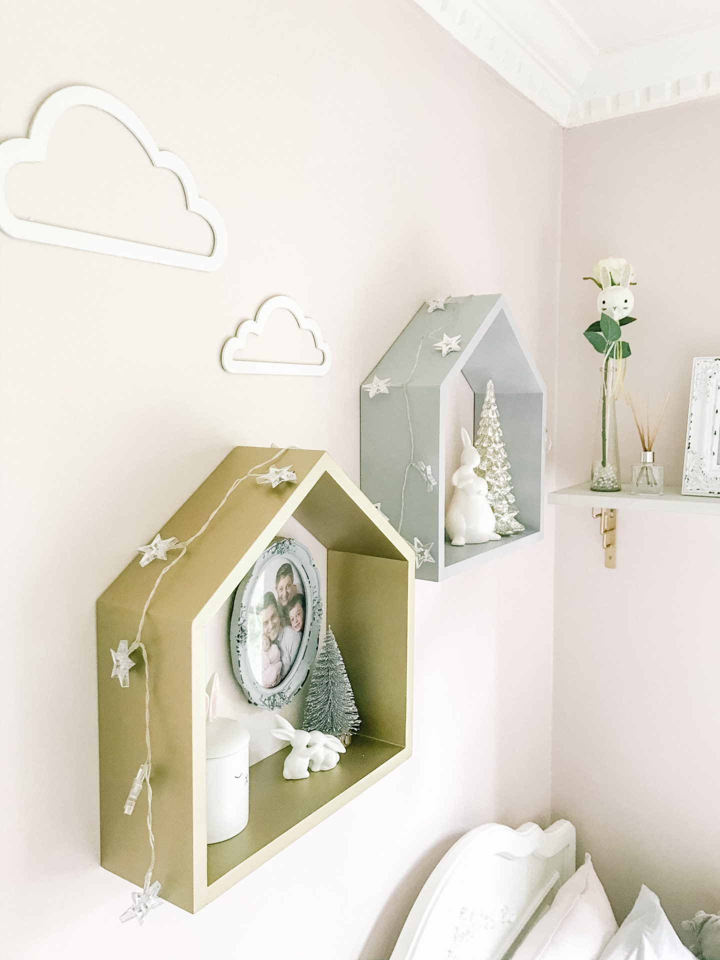 Sweet and simple touches of Christmas in a little girl's room