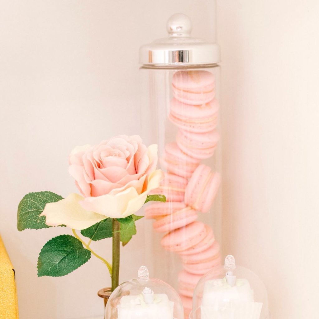 Top Post 7: Pink macarons and a pink rose